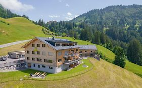 Hus23 With Wellness