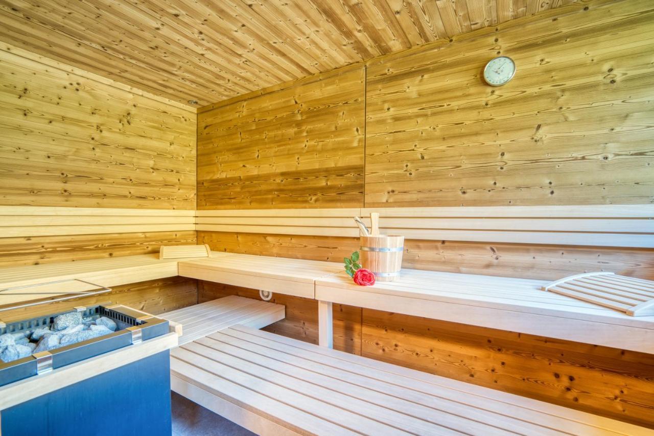 Hus23 With Wellness Apartment Schroecken Exterior photo